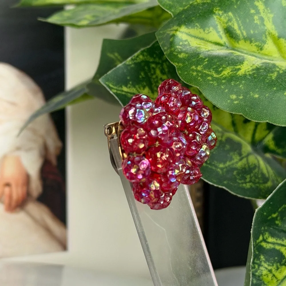 SOLD 🩷SCHIAPARELLI 1950s Iridescent Pink Earrings - Picture 3 of 5